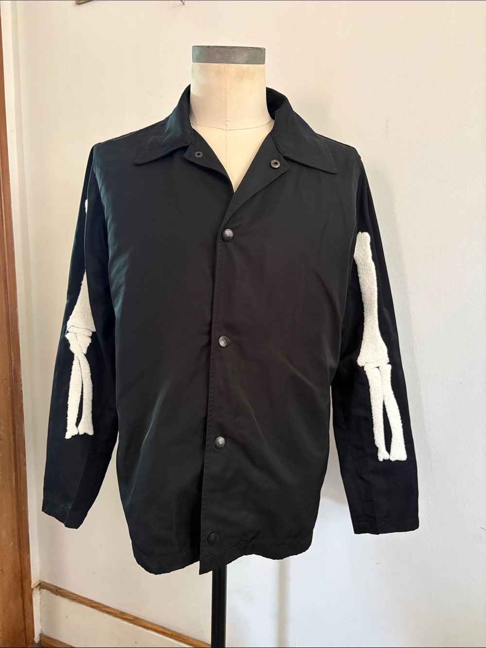 4our Szns Black Men's lightweight jacket Sz with skeleton Detail